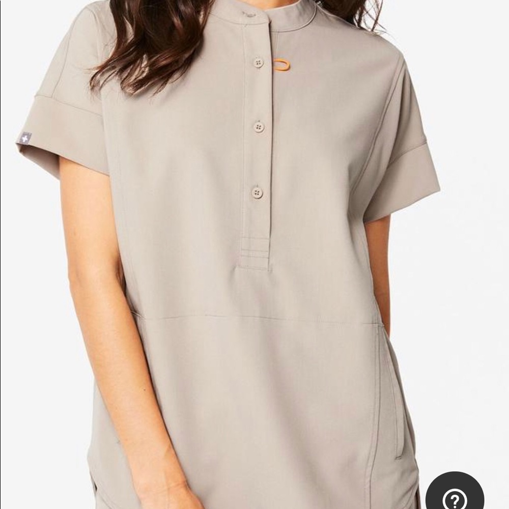 Figs Boulder Manila top small